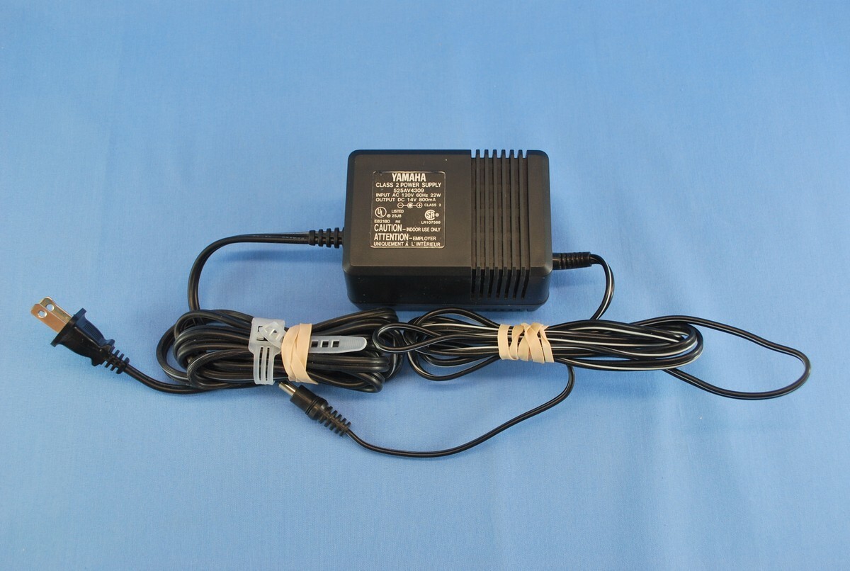 Yamaha MIDI Keyboard Drum Tamura 525AV4309 AC DC Adapter 14V 800mA Power Supply