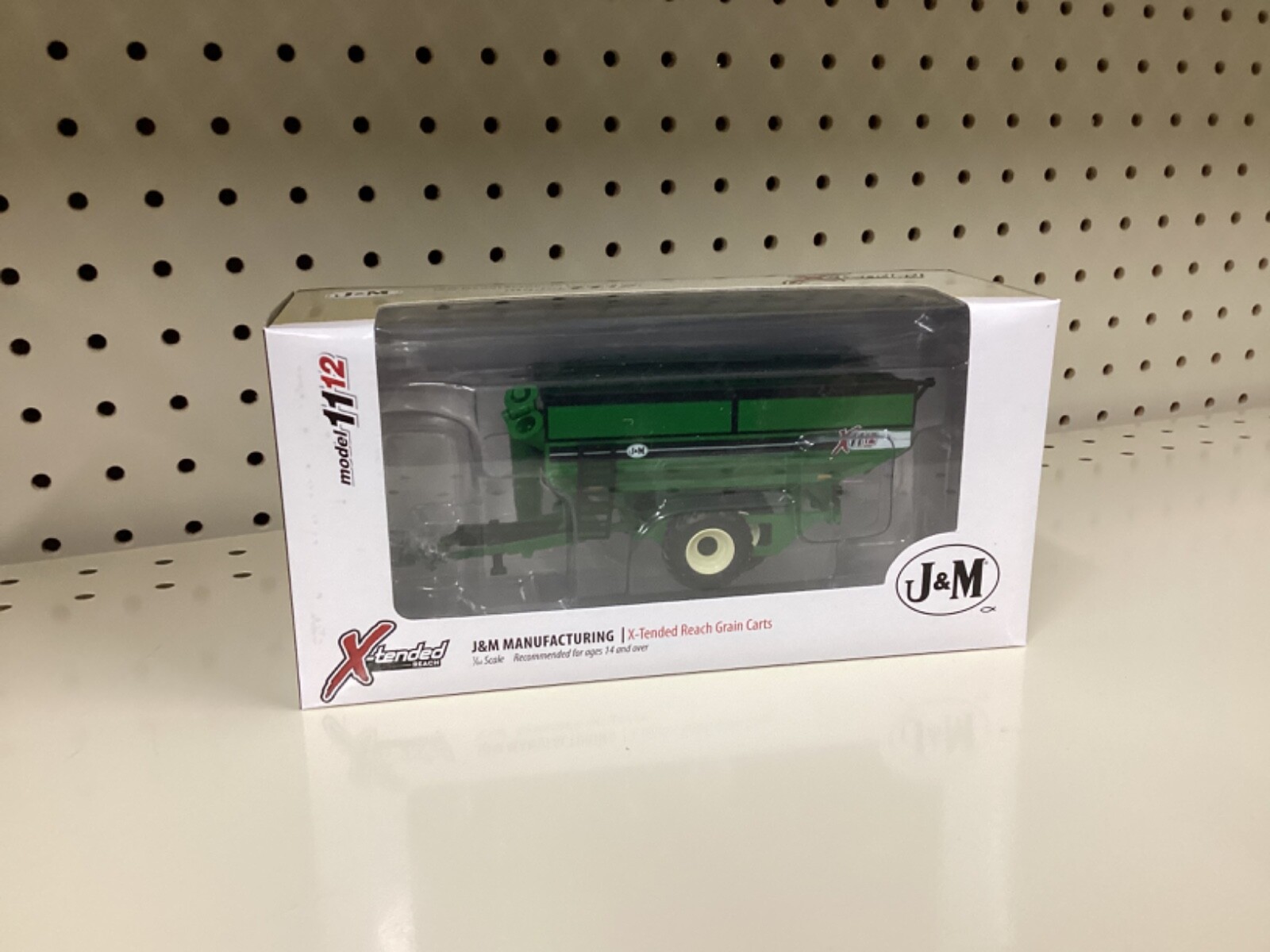 1:64 J&M X1112 X-Tended reach, Green Grain Cart with dual wheels, SpecCast