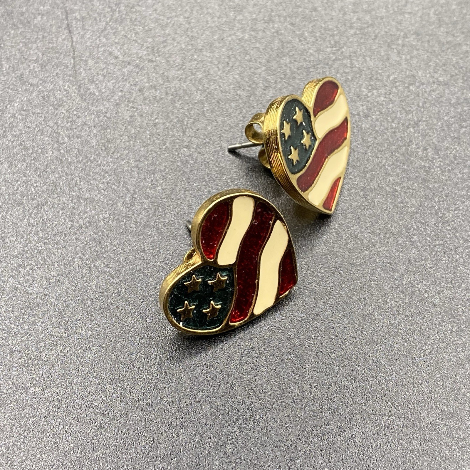 Avon American Flag Heart Earrings Pierced