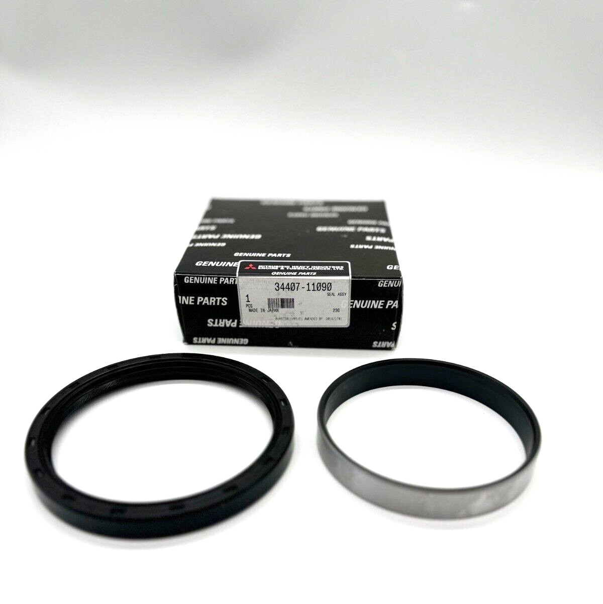 MITSUBISHI 34407-11090 crankshaft rear oil seal for S4S/804D-33T 62KW engine