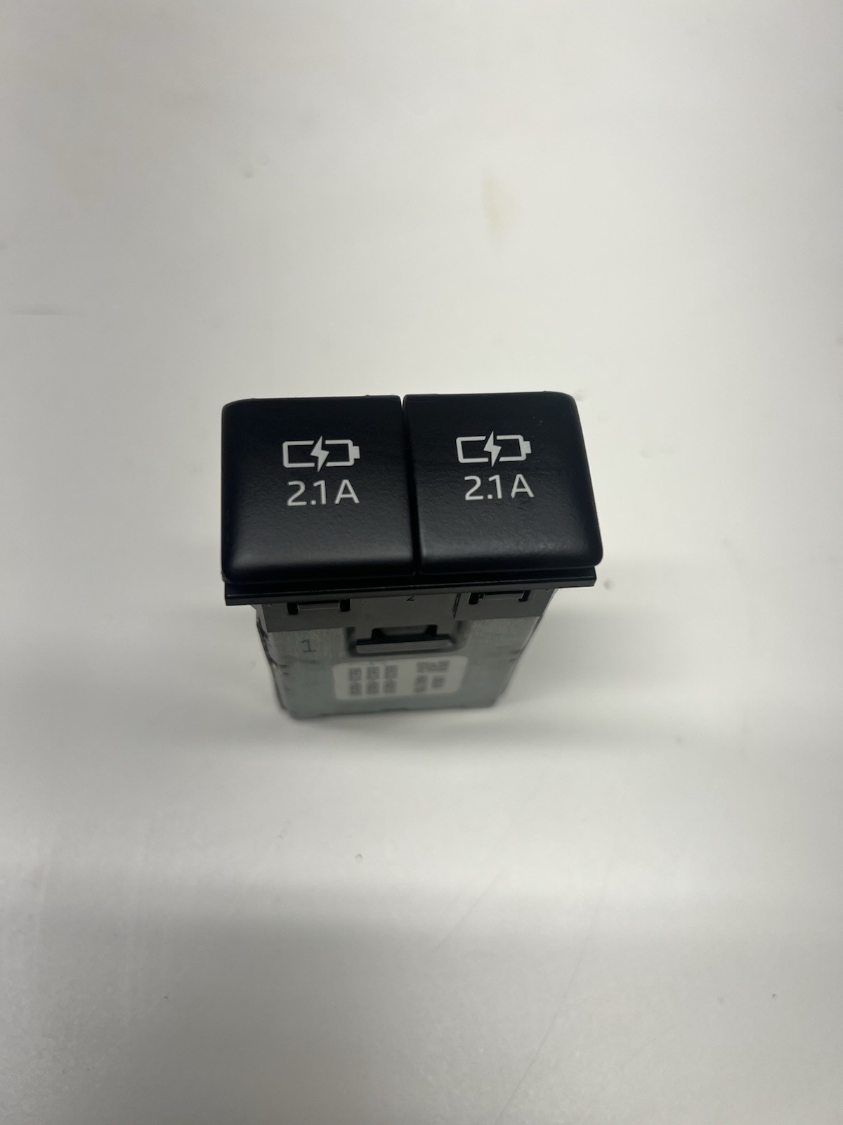 17-2023 TOYOTA Tacoma CENTER CONSOLE DUAL USB CHARGING PORT OEM Camry RAV4 TRD