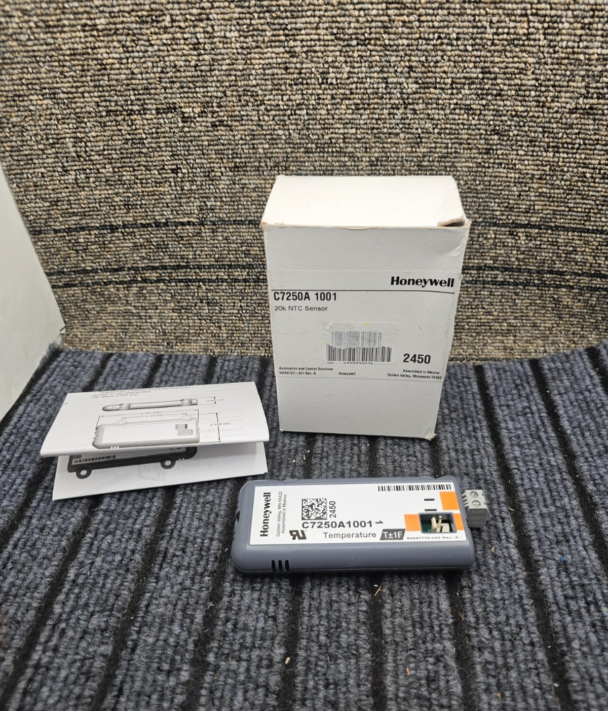 Honeywell C7250A1001 20K ohm NTC 2-Pin Mixed Outdoor Air Temperature Sensor Gray