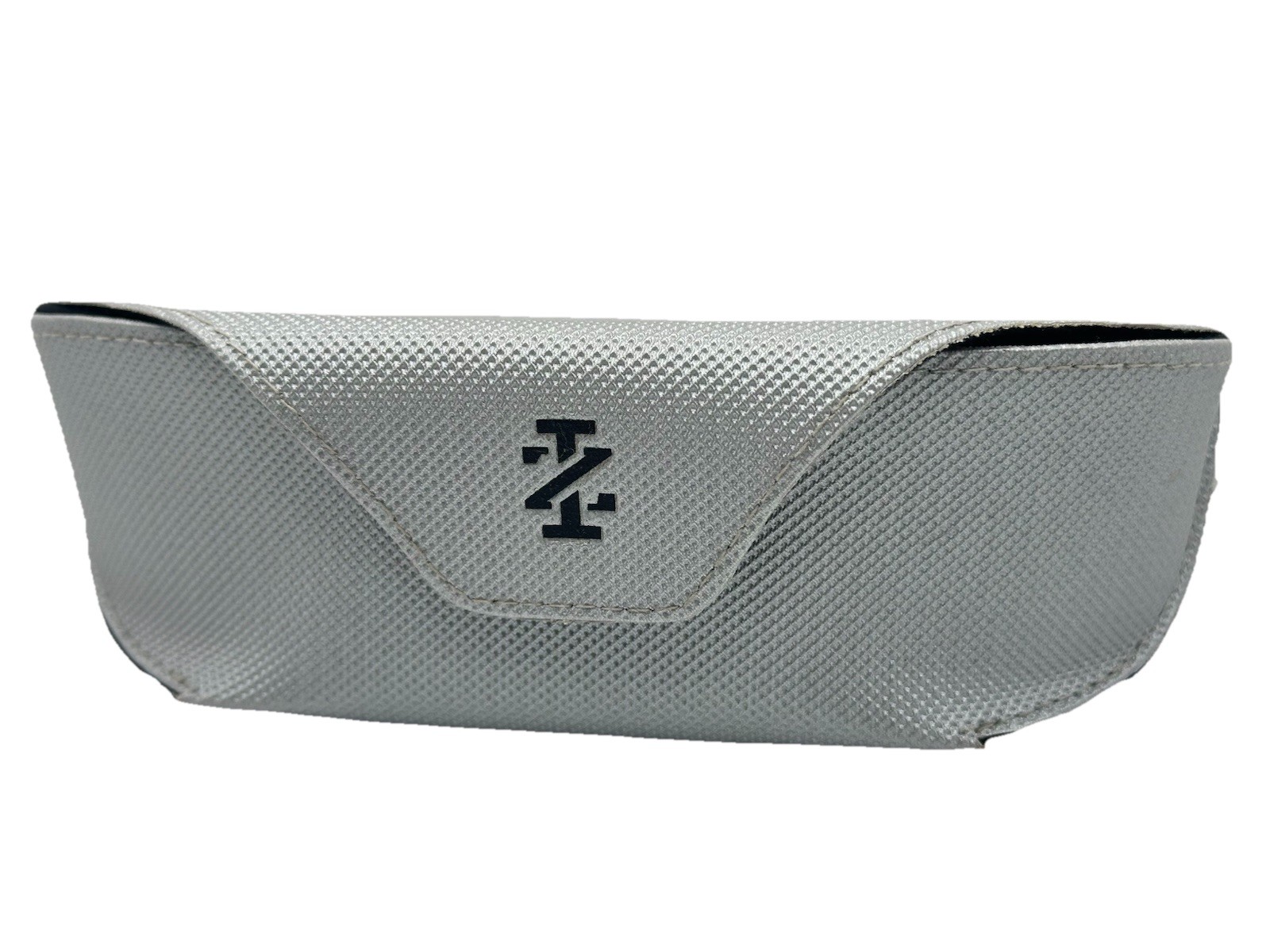 NEW IZOD Small Silver Semi Soft Textured  Case With Hook And Loop Closure