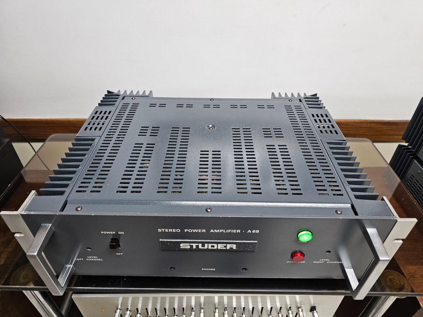 Power Studer A-68 Stereo Amplifier Serviced Operational