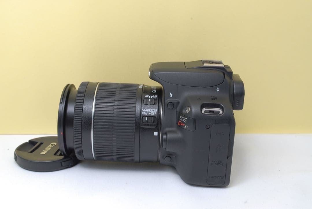 Canon EOS Kiss X7 double lens