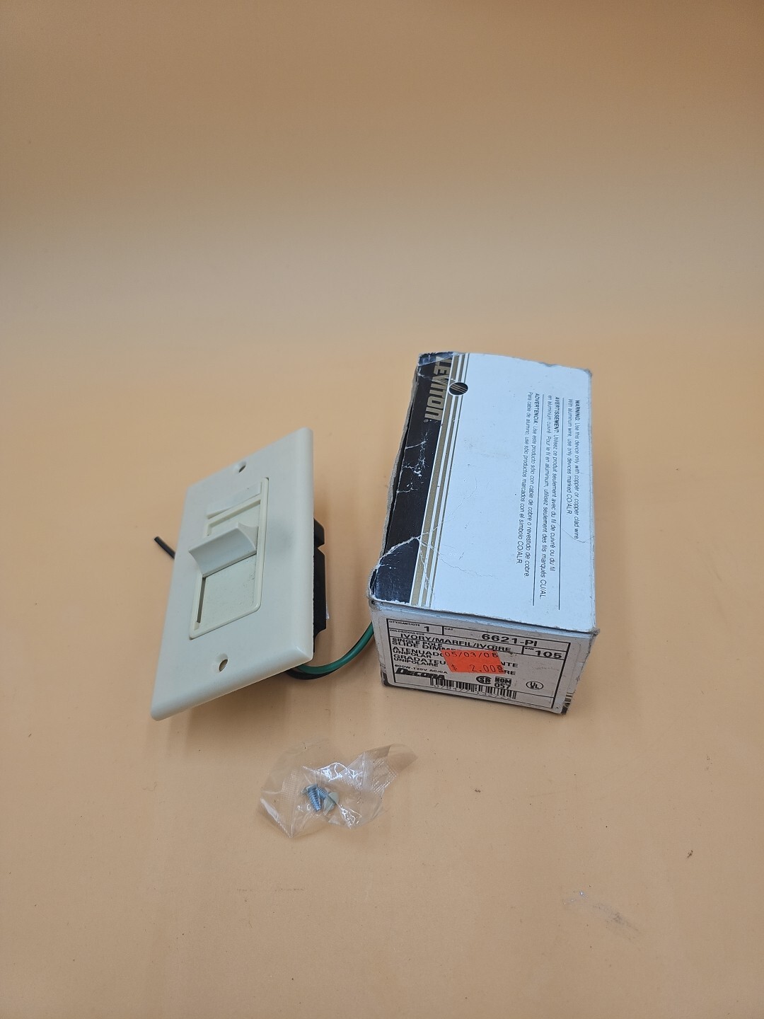 Leviton 6621-P1 Ivory Decora Single Pole Slide Dimmer w/ on-off Preset Switch