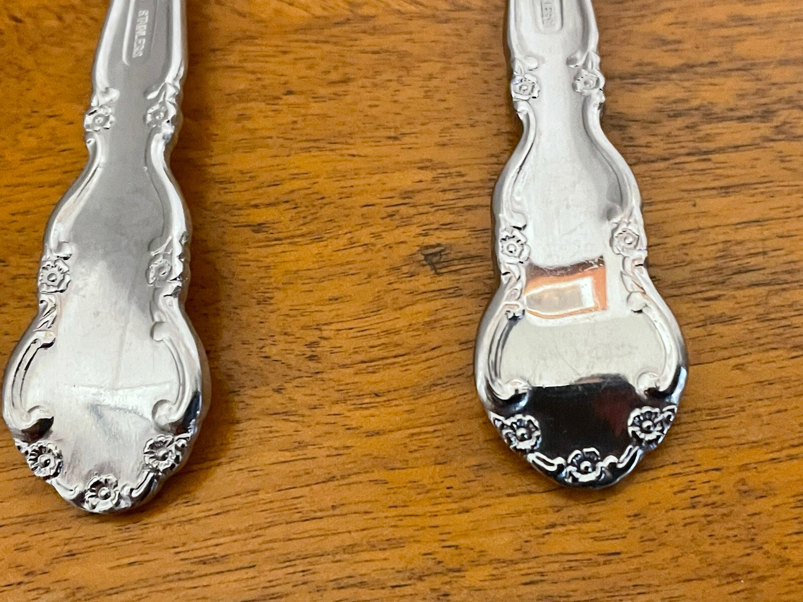 2 Reed & Barton DICKENSON 18/8 Stainless Teaspoons 6 1/8"
