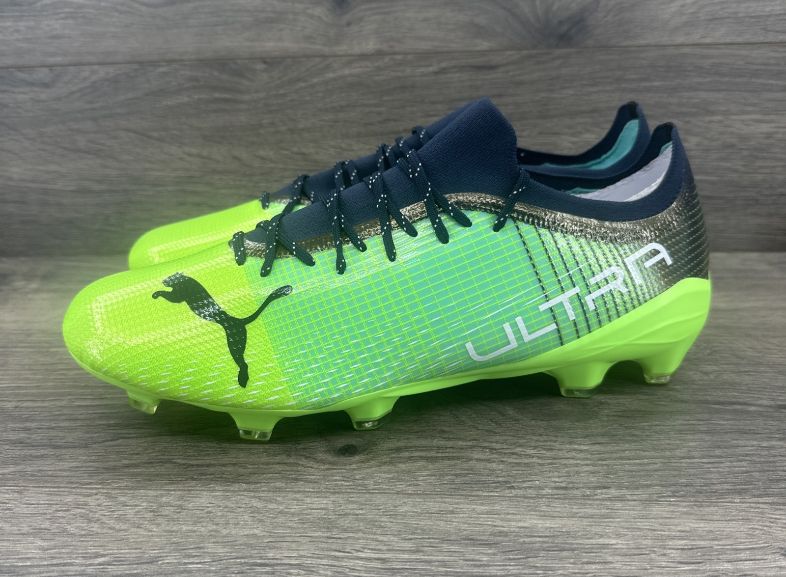 Puma Men's Ultra 2.3 FG Soccer Cleats Size 12 Green Glare 106158