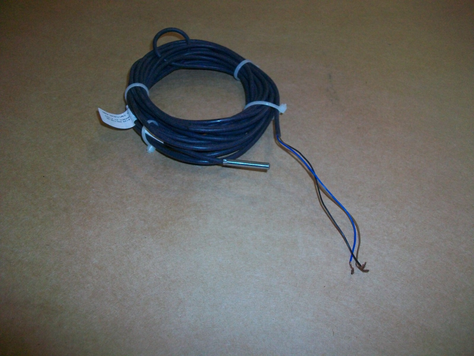 Balluff Proximity Sensor   4mm  USED