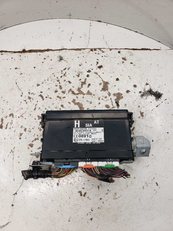 2008-2009 Subaru Legacy Control Module Theft-locking Integrated OEM 1389646