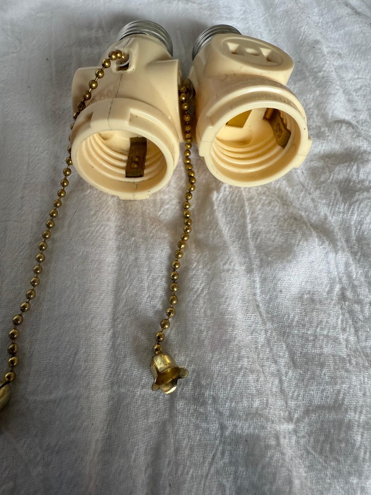 Satco Medium Base Ivory Pull Chain Current Tap 90/2451