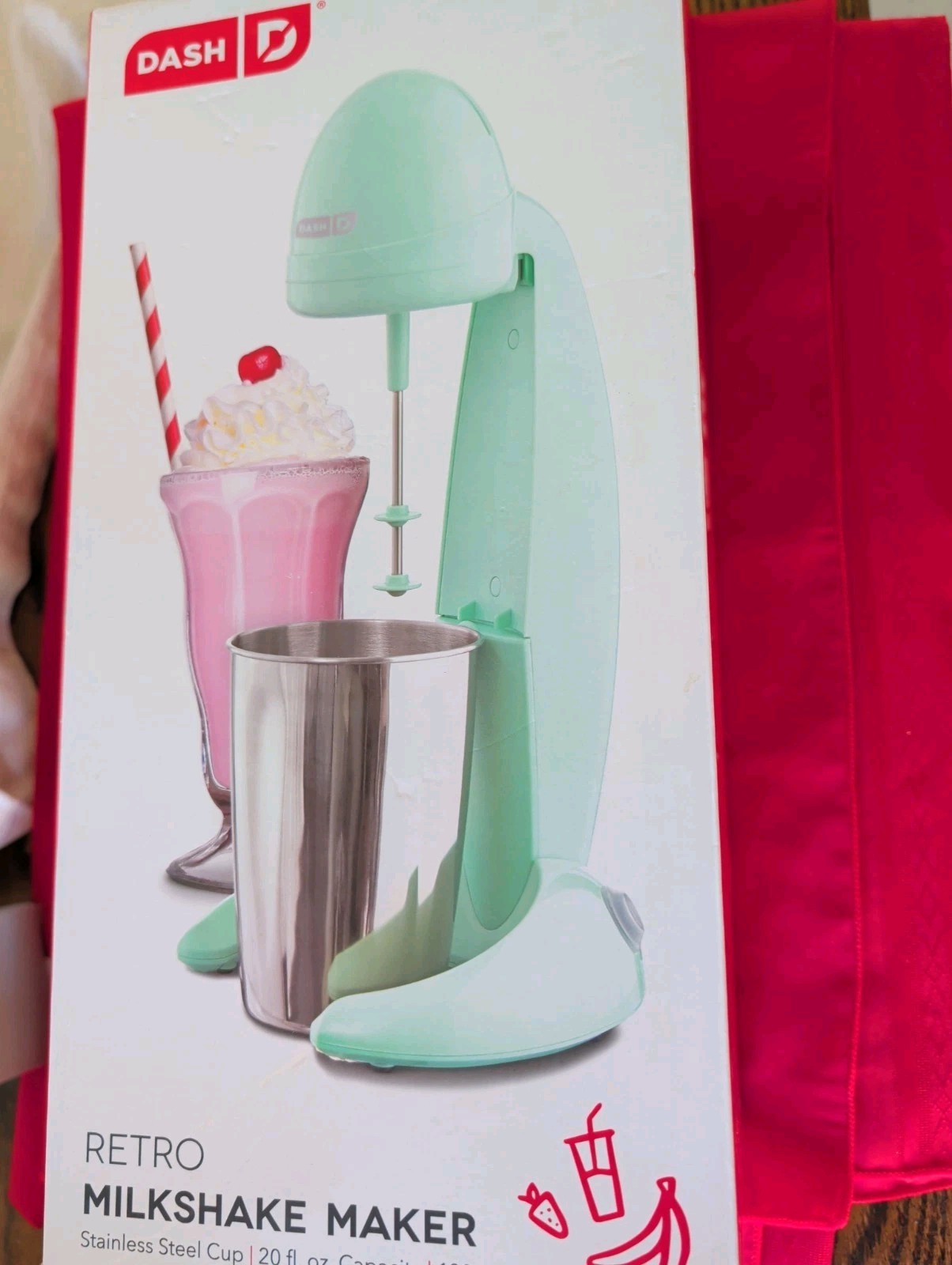 DASH RETRO MILKSHAKE MAKER