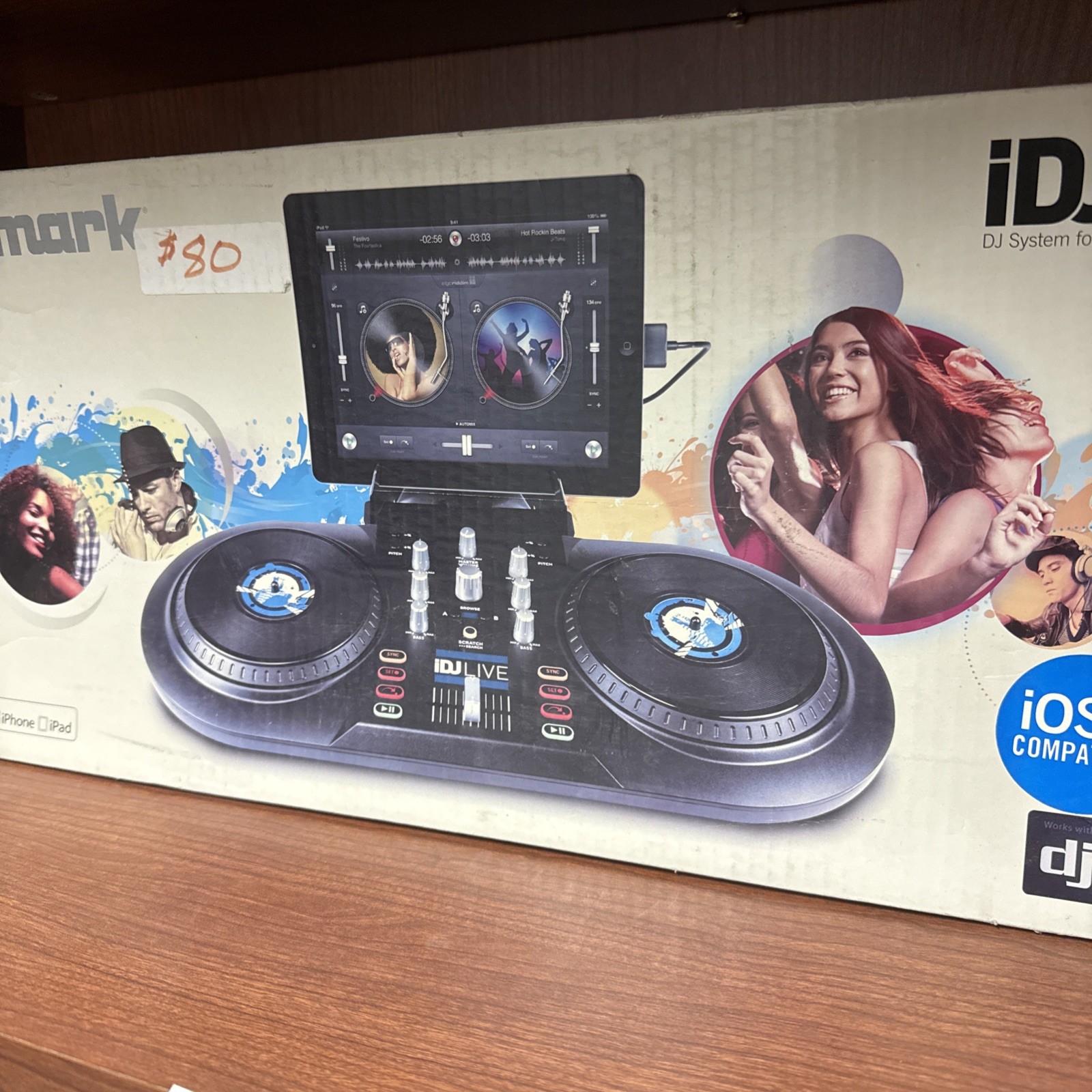 Used Numark IDJ Live: Turntable mixer / DJ controller (for Iphone / Ipad / Ipod)