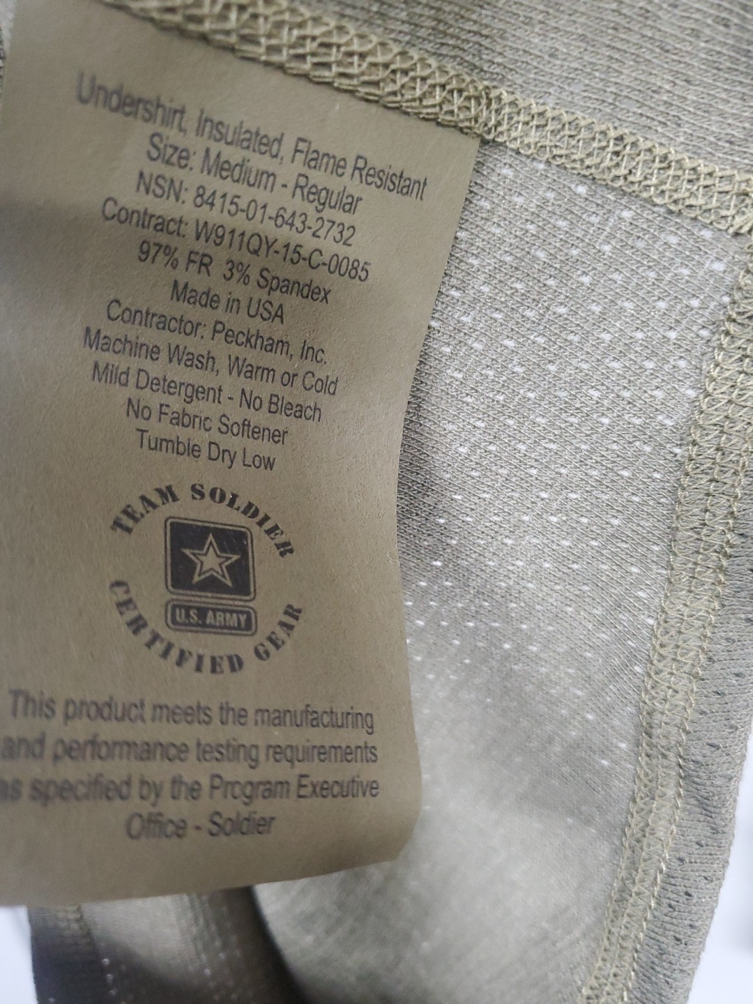 US Army Insulated Nomex Flame Resist Base Layer Top Medium Regular Undershirt