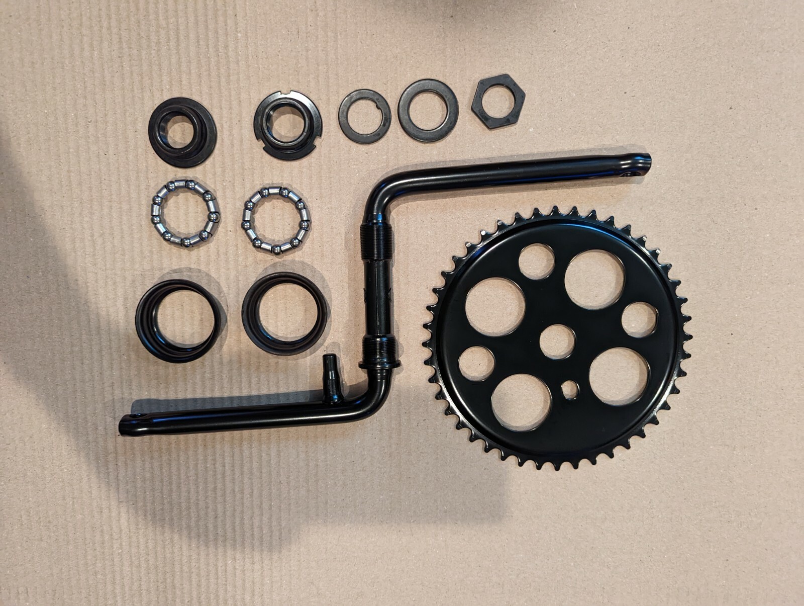 BLACK LUCKY 7  BICYCLE SPROCKET 44 T, BLK CRANKS 6 &1/2",& BOTTOM BEARING