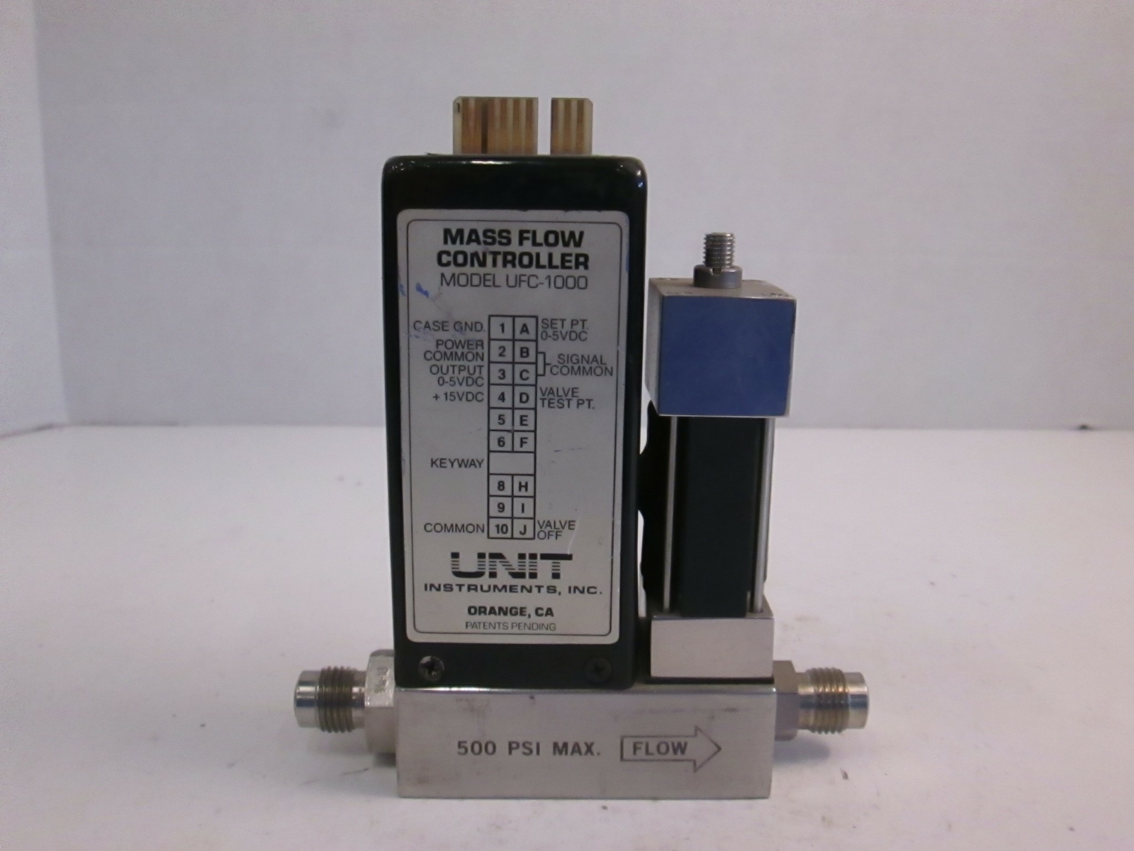Unit UFC-1000 Mass Flow Controller MFC, O2, 1 SLM