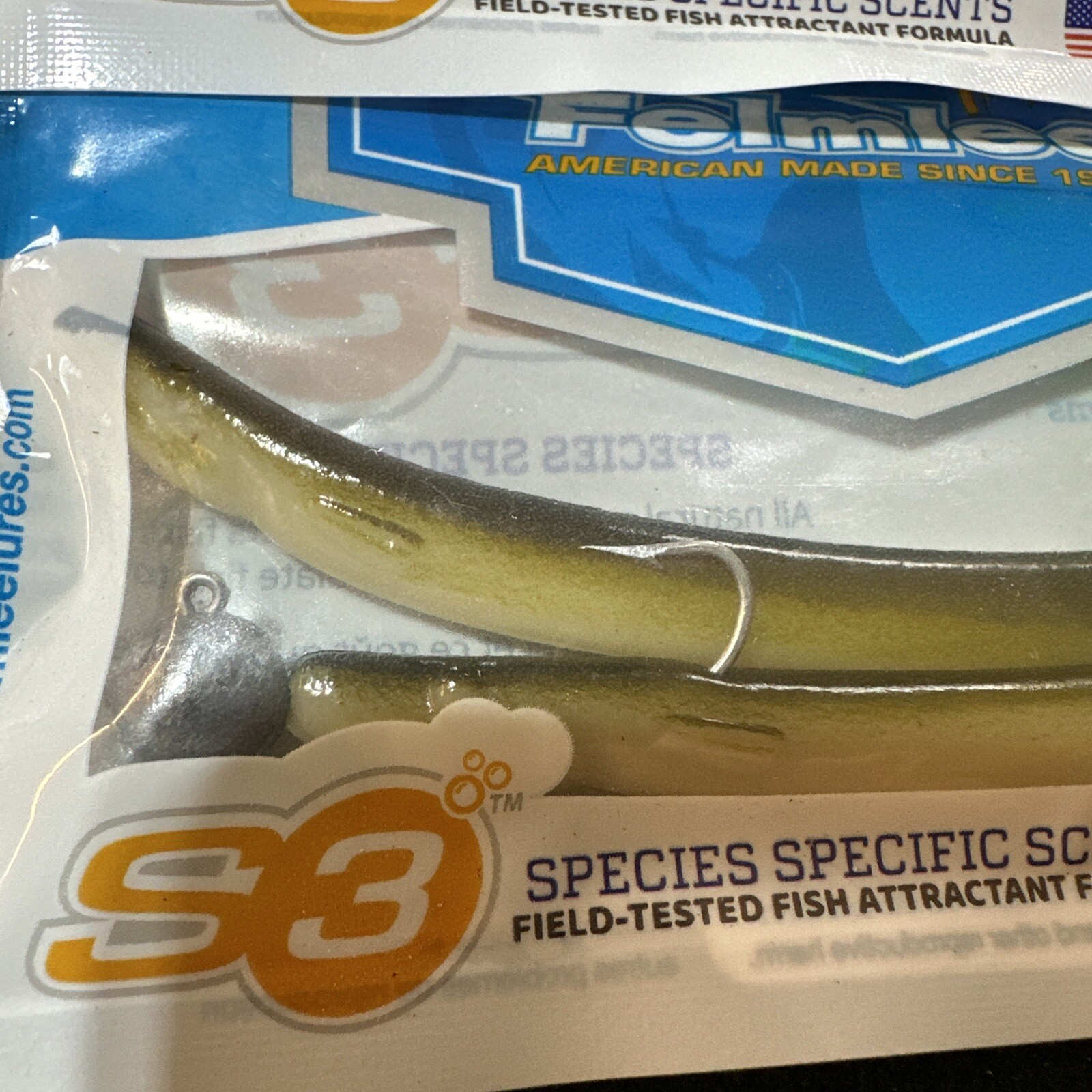 2 Packs Felmlee 6 7/8 Eel Lures 1 Rigged 1 Replacement In Each Pack J508