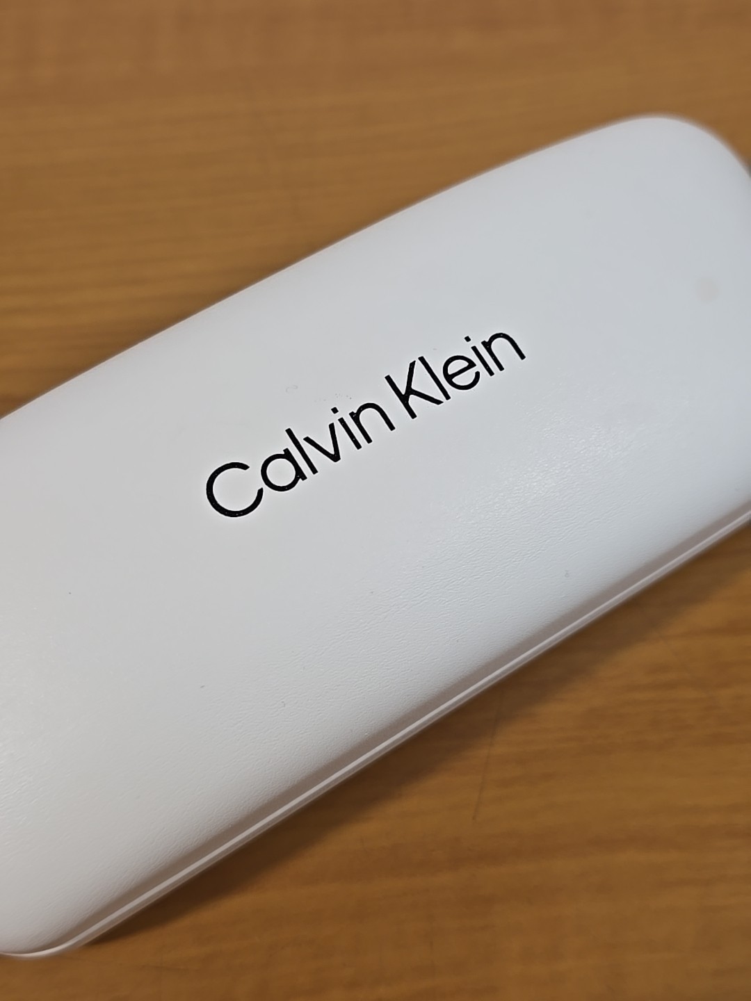 Calvin Klein White Vegan Leather Sunglass Eyeglass Hard Clamshell CASE ONLY
