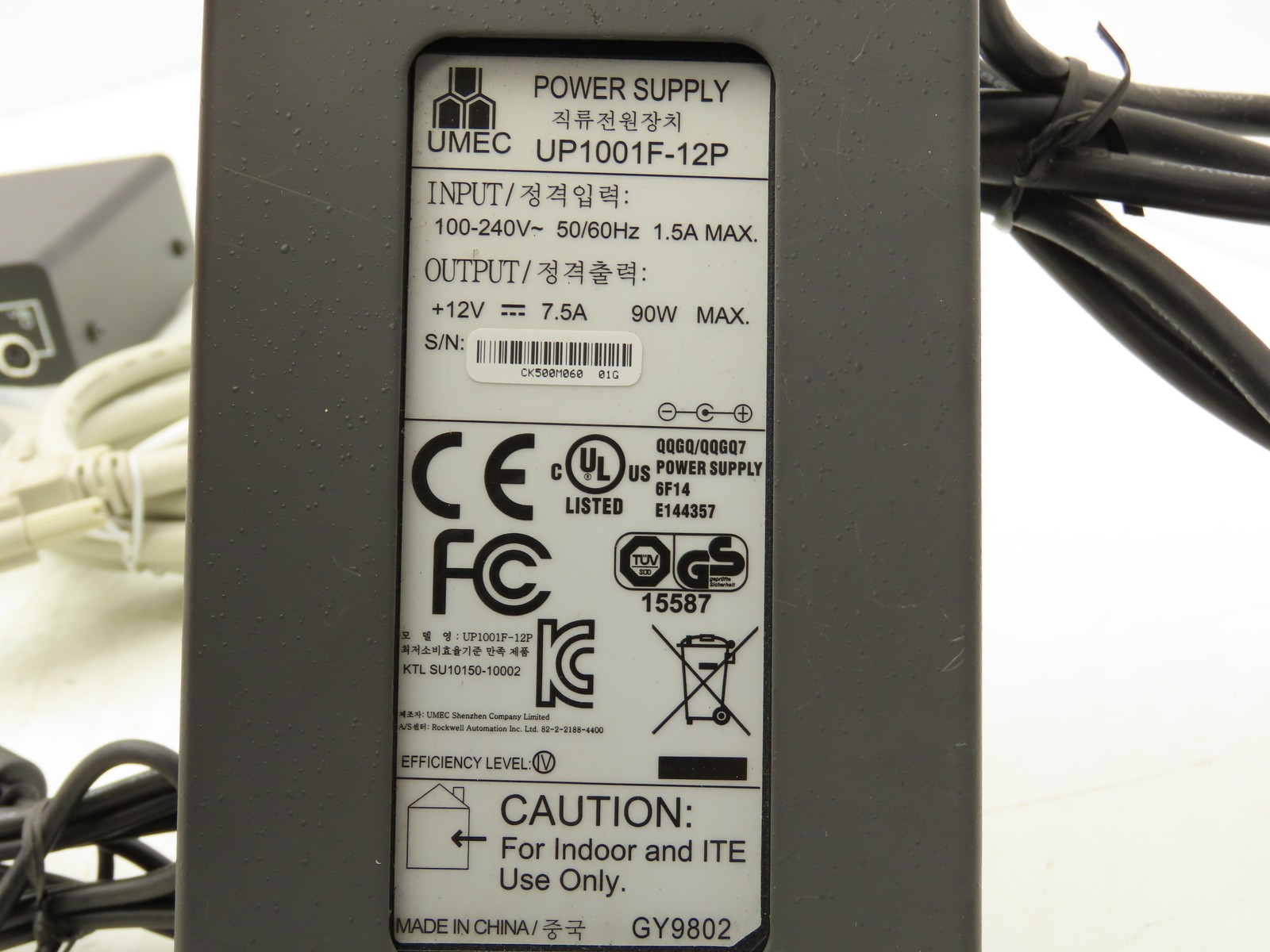 Black Box ACU1028A CAT5 KVM Extender ServSwitch Local Box Only And Cords