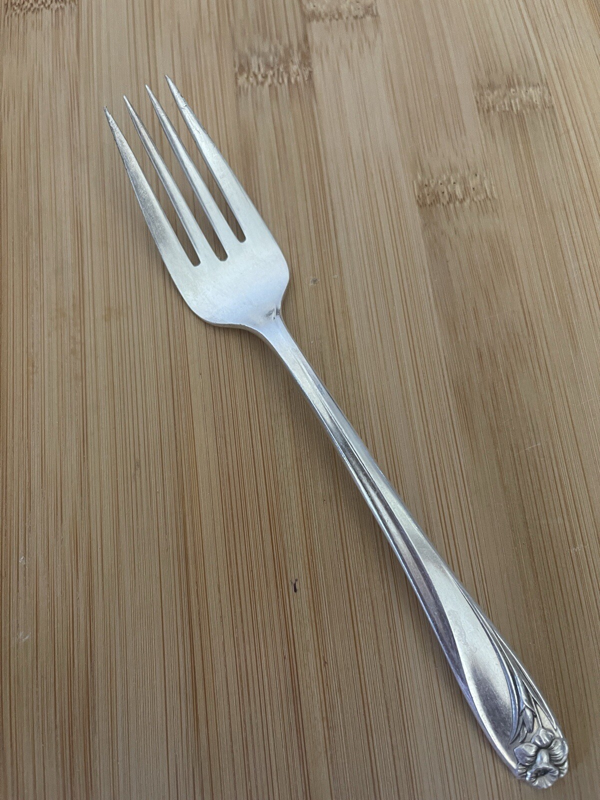 1847 Rogers IS Silverplate DAFFODIL Salad Fork 6.75"