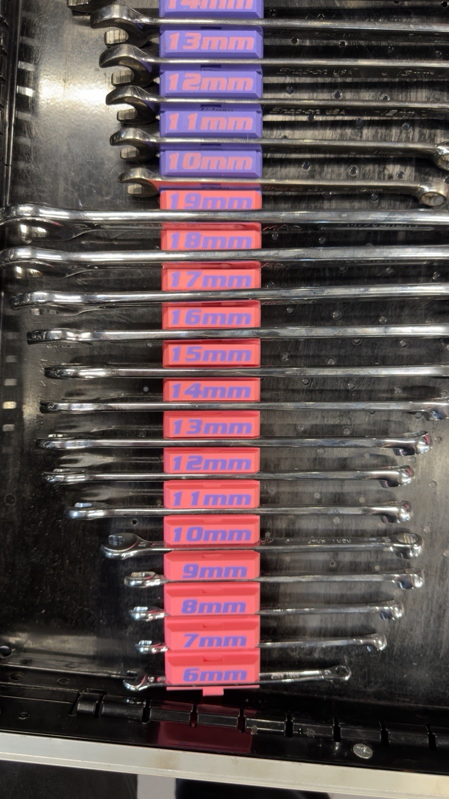 3D Printed magnetic wrench organizer