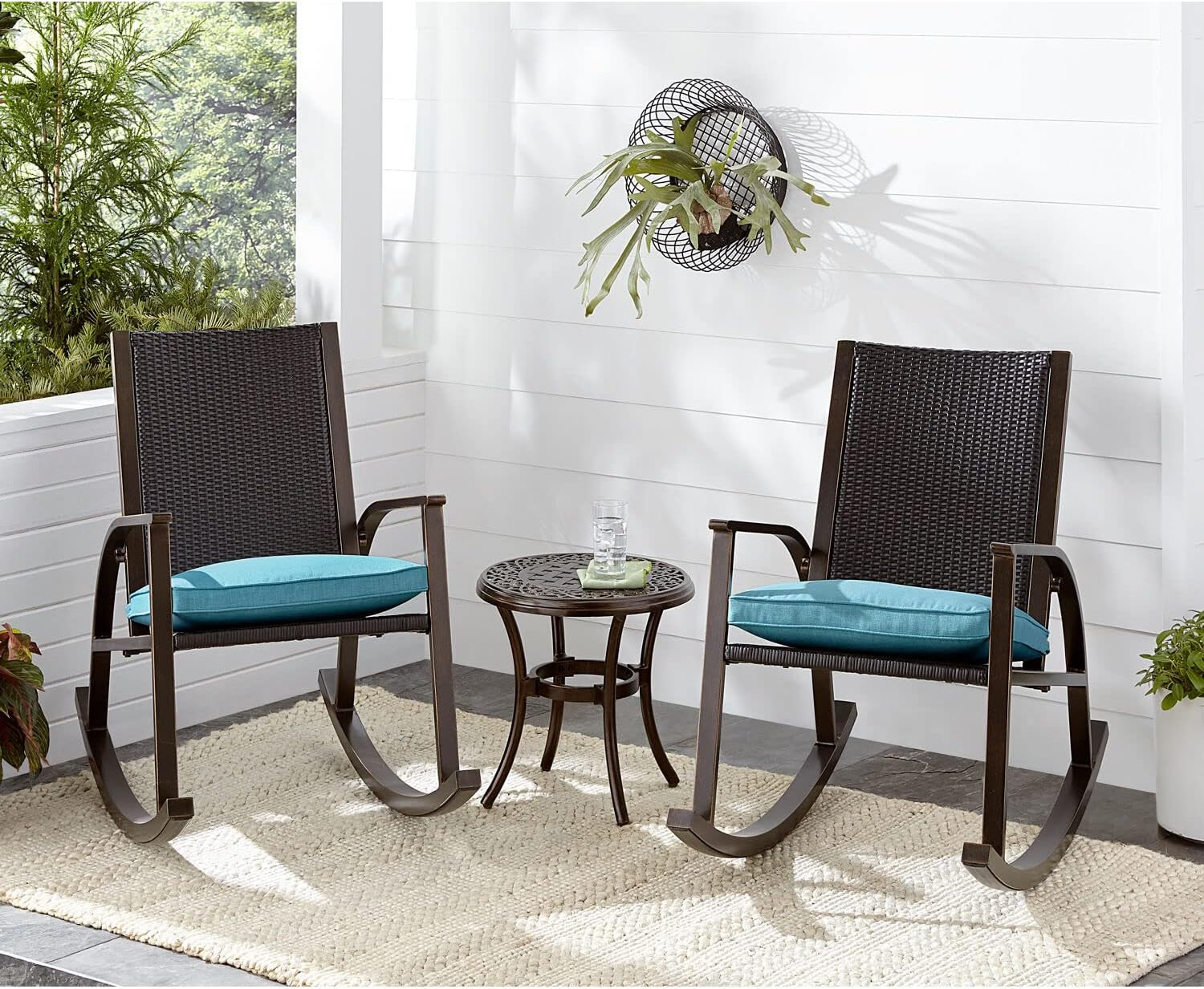 Durable 18" Round Aluminum Side Table - Weather-Resistant Bronze Finish