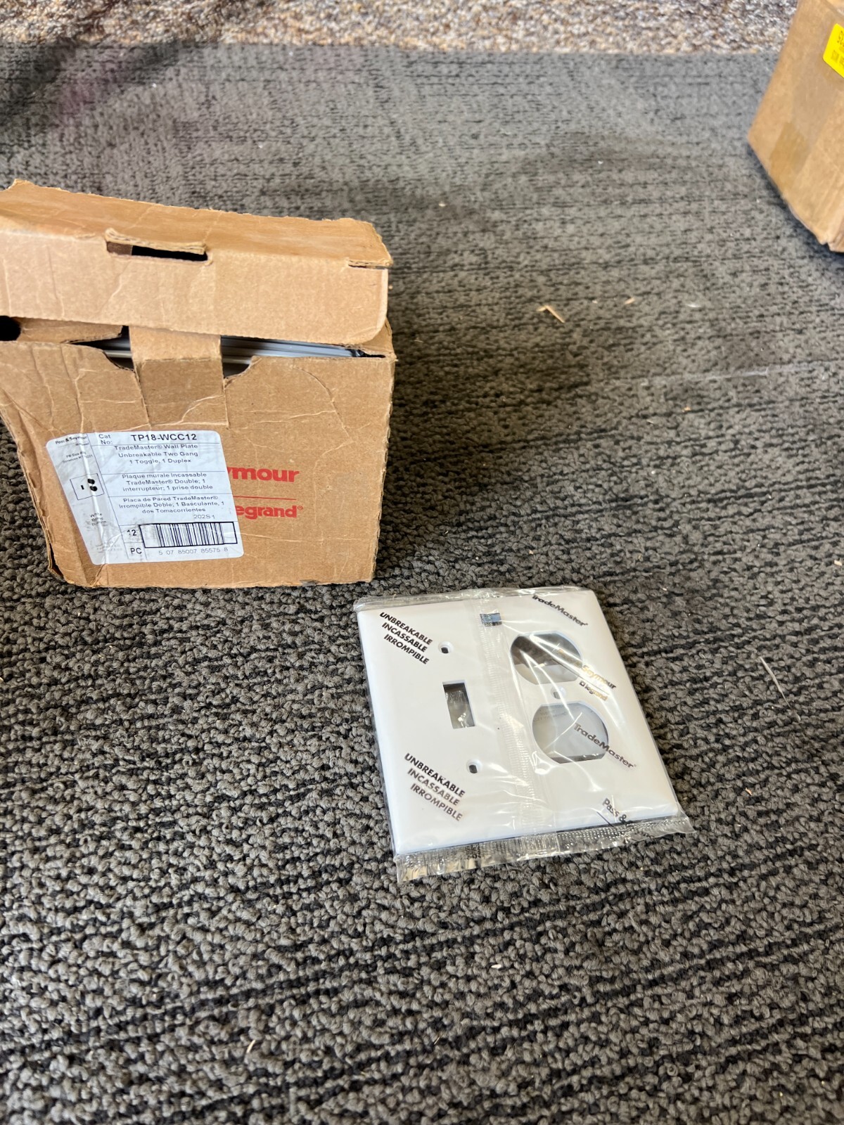 (QTY 12)  Legrand Pass & Seymour TP18-WCC12 Wall Plate 2 Gang 1 Toggle 1 Duplex