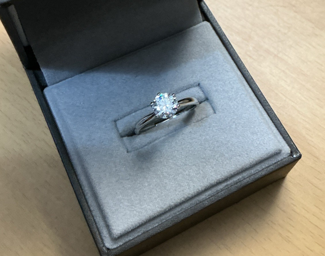 Gorgeous 925  Silver Moissanite Solitaire Ring /Size M/ N / 1ct