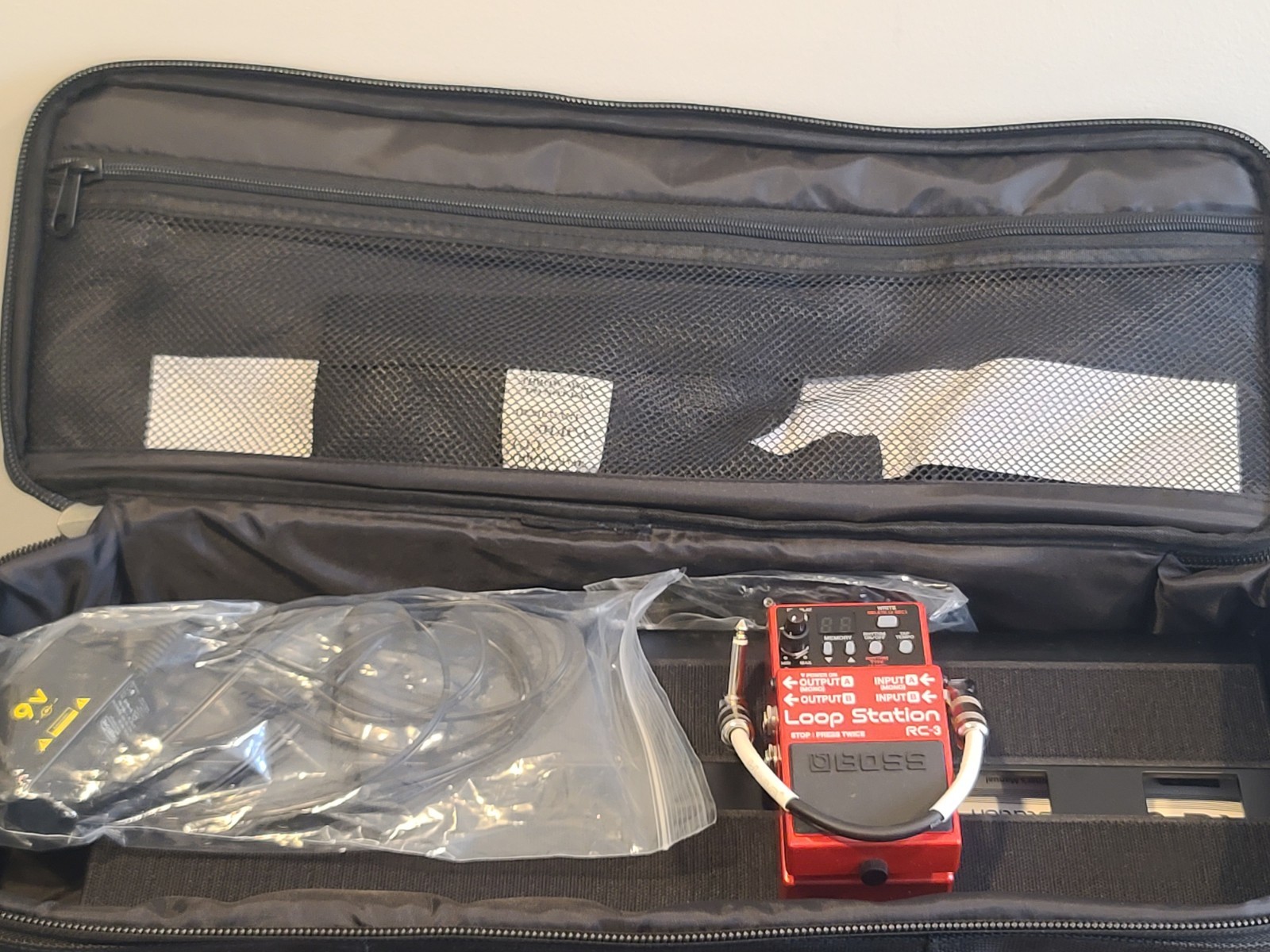 Boss RC-3 Loop Station Guitar Effects Pedal W/ GPB2000 Mini Pedal Board