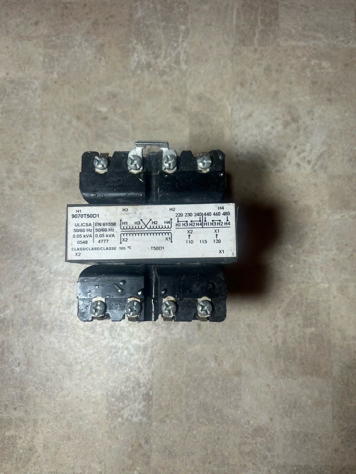 Square D Control Transformer 9070T50D1. 50/60hz , 0.05 Kva , 240/480v