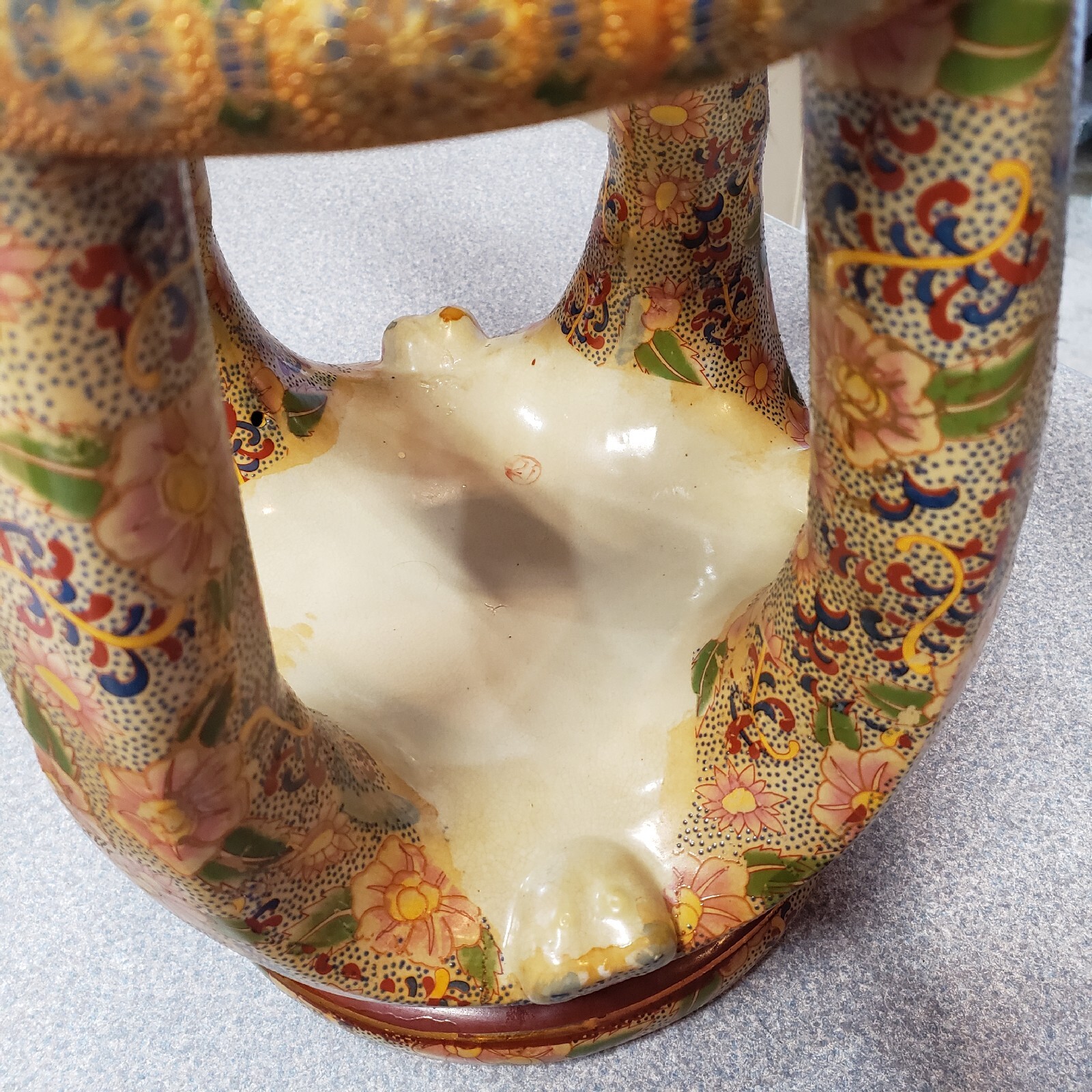 Hard to find - Vintage Regency Gilt Floral Ceramic Stool - Beautiful Piece!