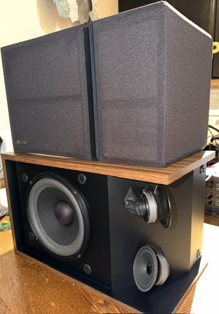 Bose 301 Series III Direct/Reflecting Speakers - Pair, Tested