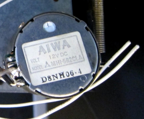 MHI-5R2CLA Dc motor 12v for cassette deck Matsushita original used 1977