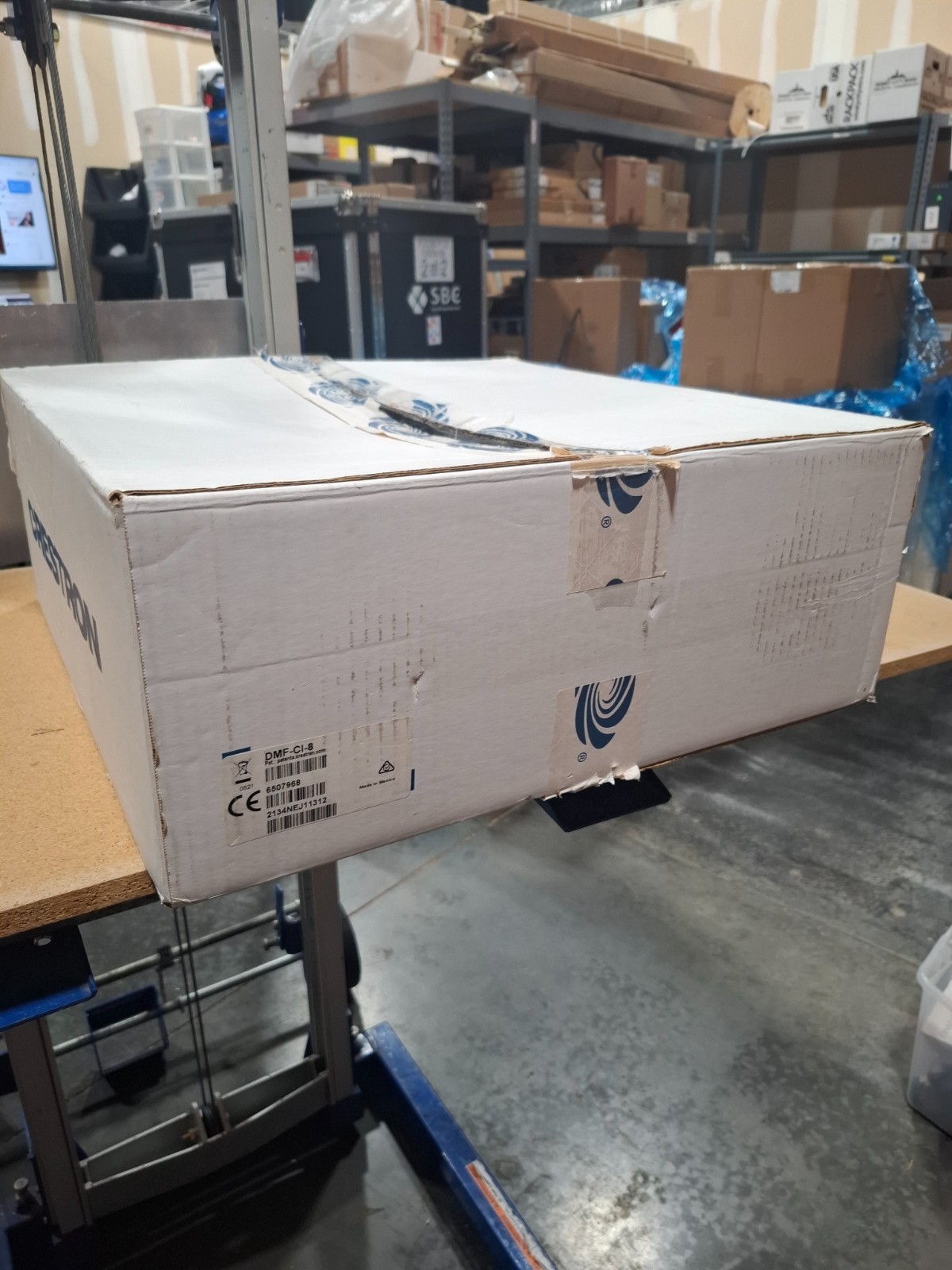 Crestron DMF-CI-8 DigitalMedia Card Chassis