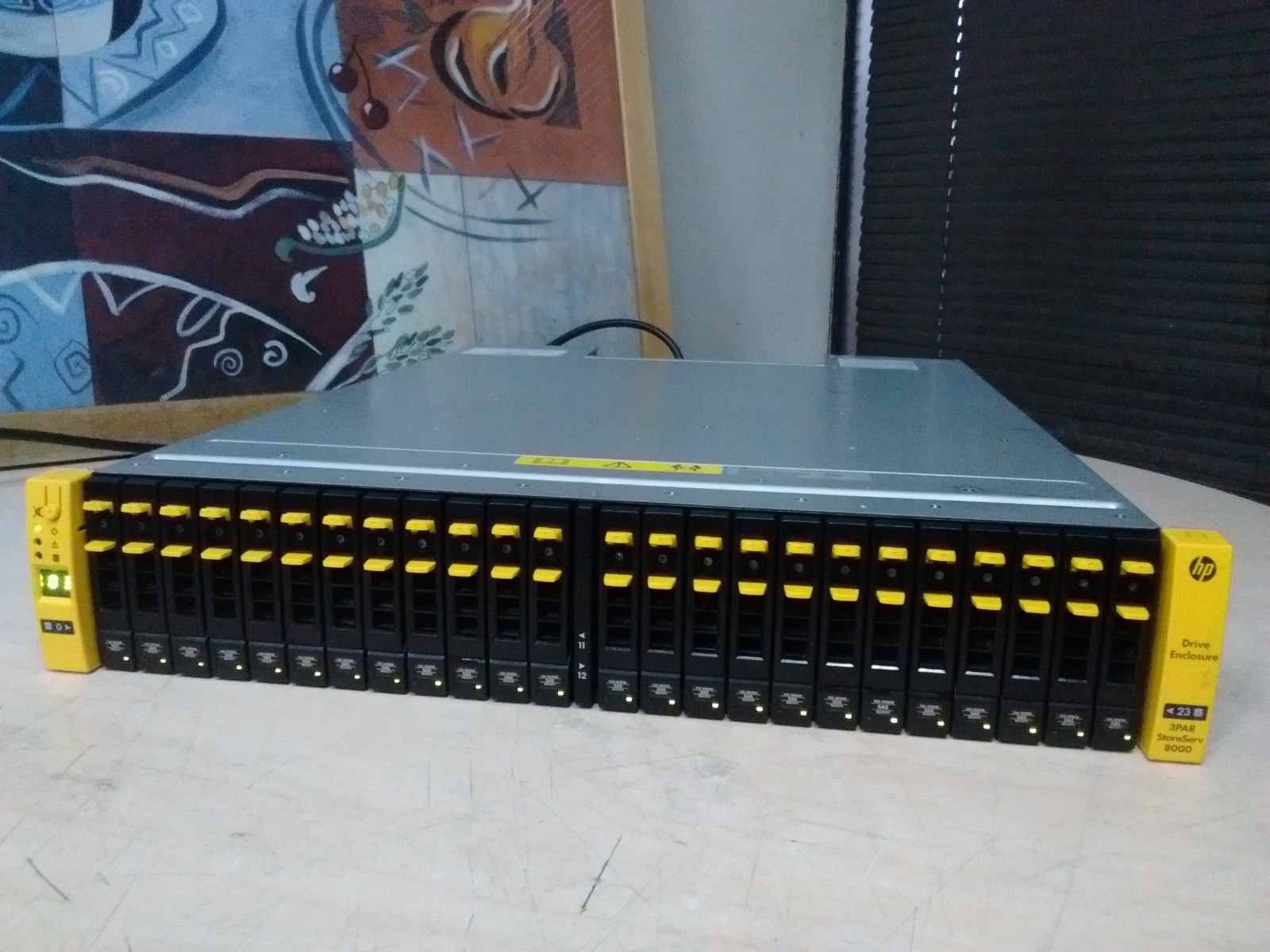 HPE 3PAR StoreServ 8000 H6Z26 2U 24 X 300GB  15K  12Gbps 512e, 2 x 12Gbps 802271