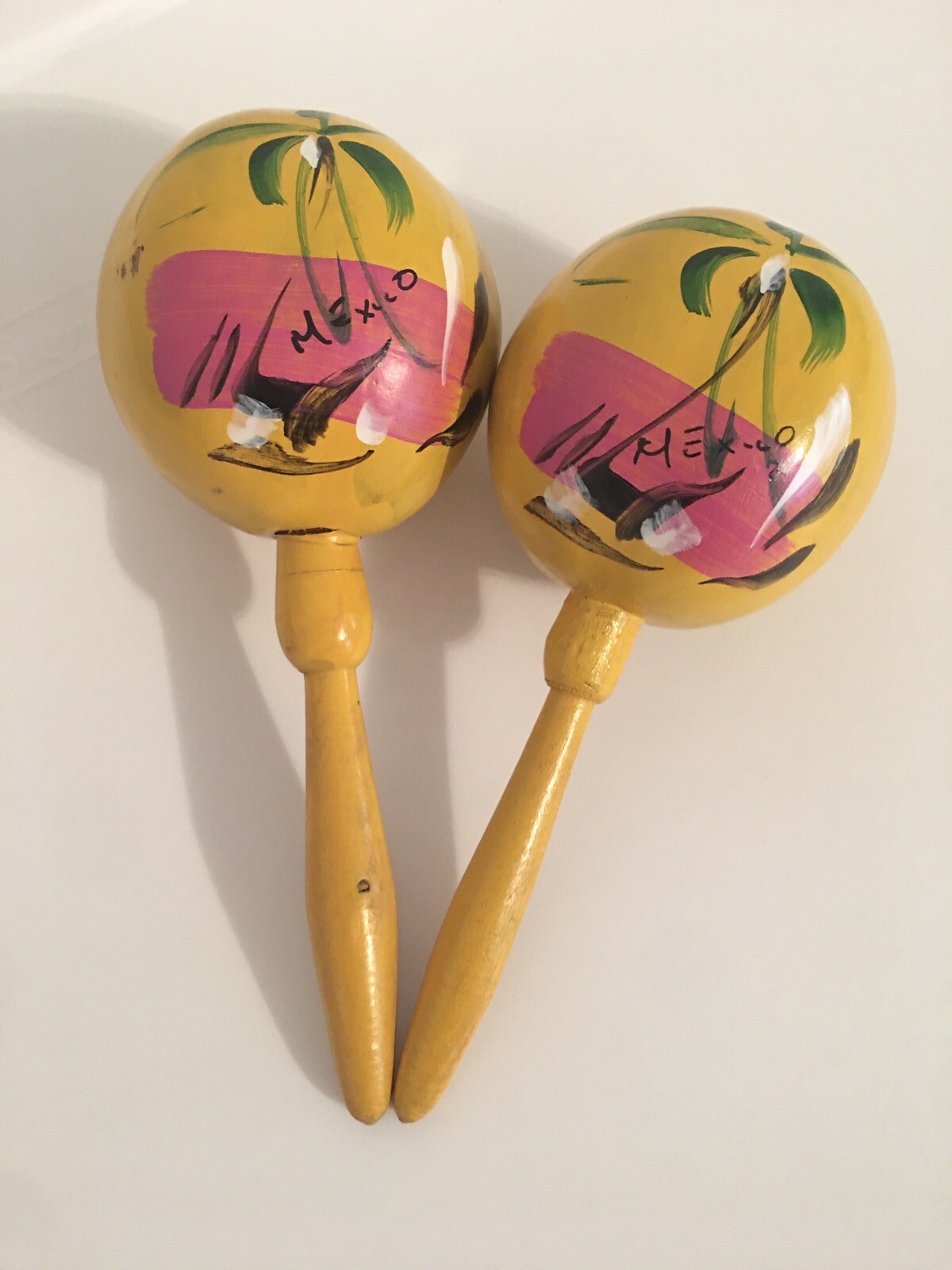 Pair of Mexican Maracas Gourd Shakers, Handmade & Hand-Painted, Vintage 60s/70s