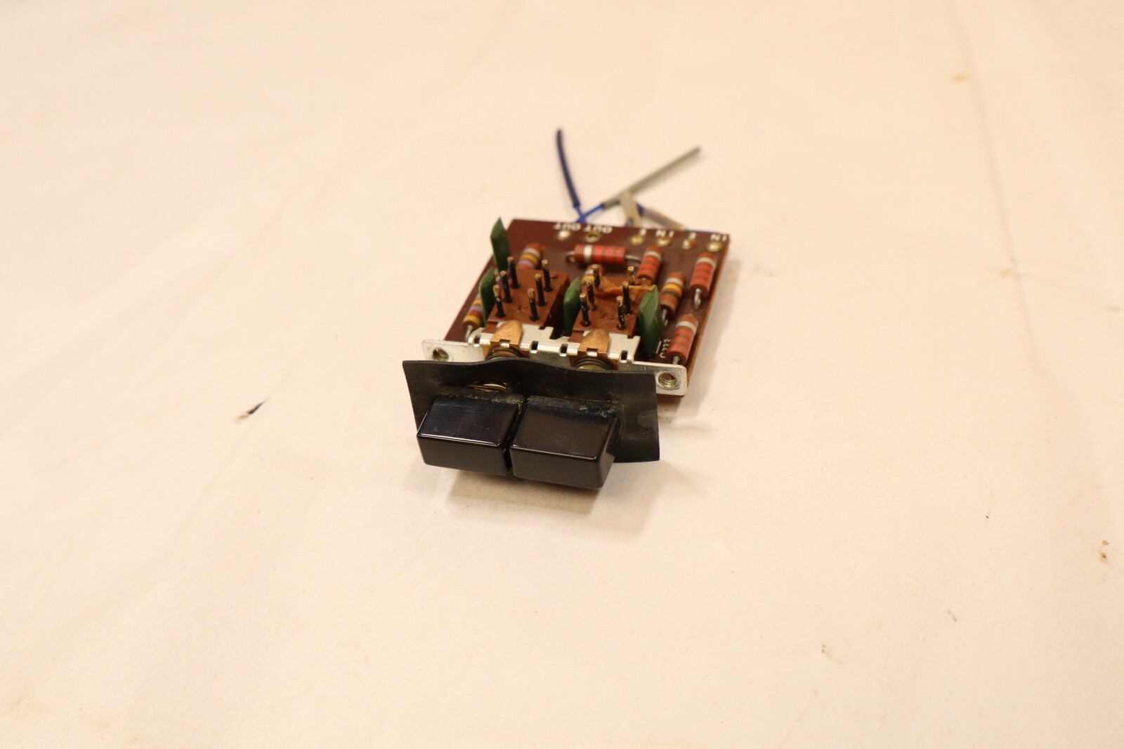 Sansui Model 2000 Tuner amplifier Part Board Buttons Low High Filter