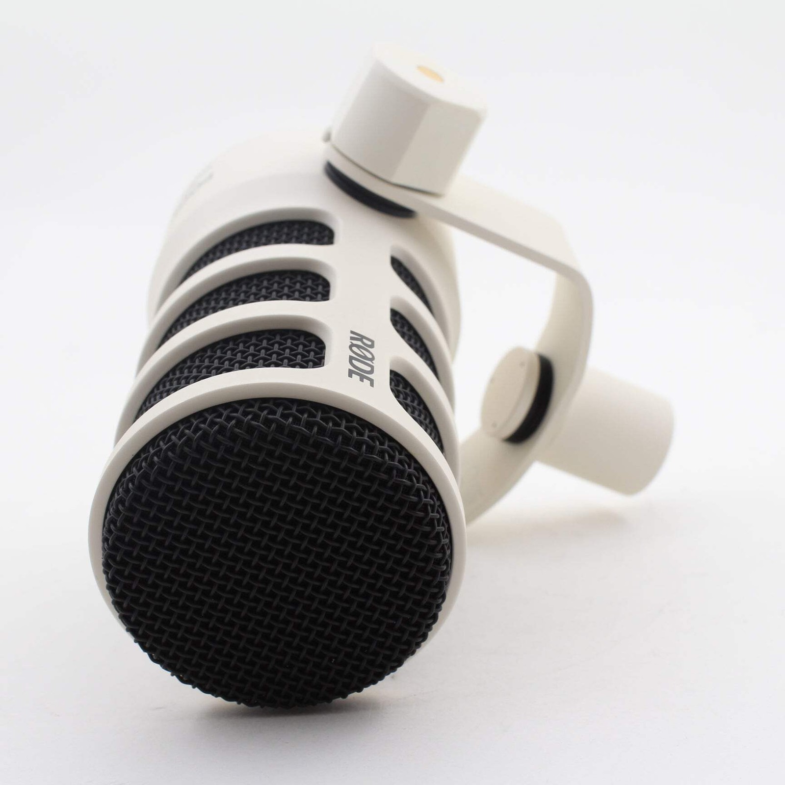 * OPEN BOX EXCELLENT * RODE PodMic USB and XLR Dynamic Broadcast Microphone (Whi