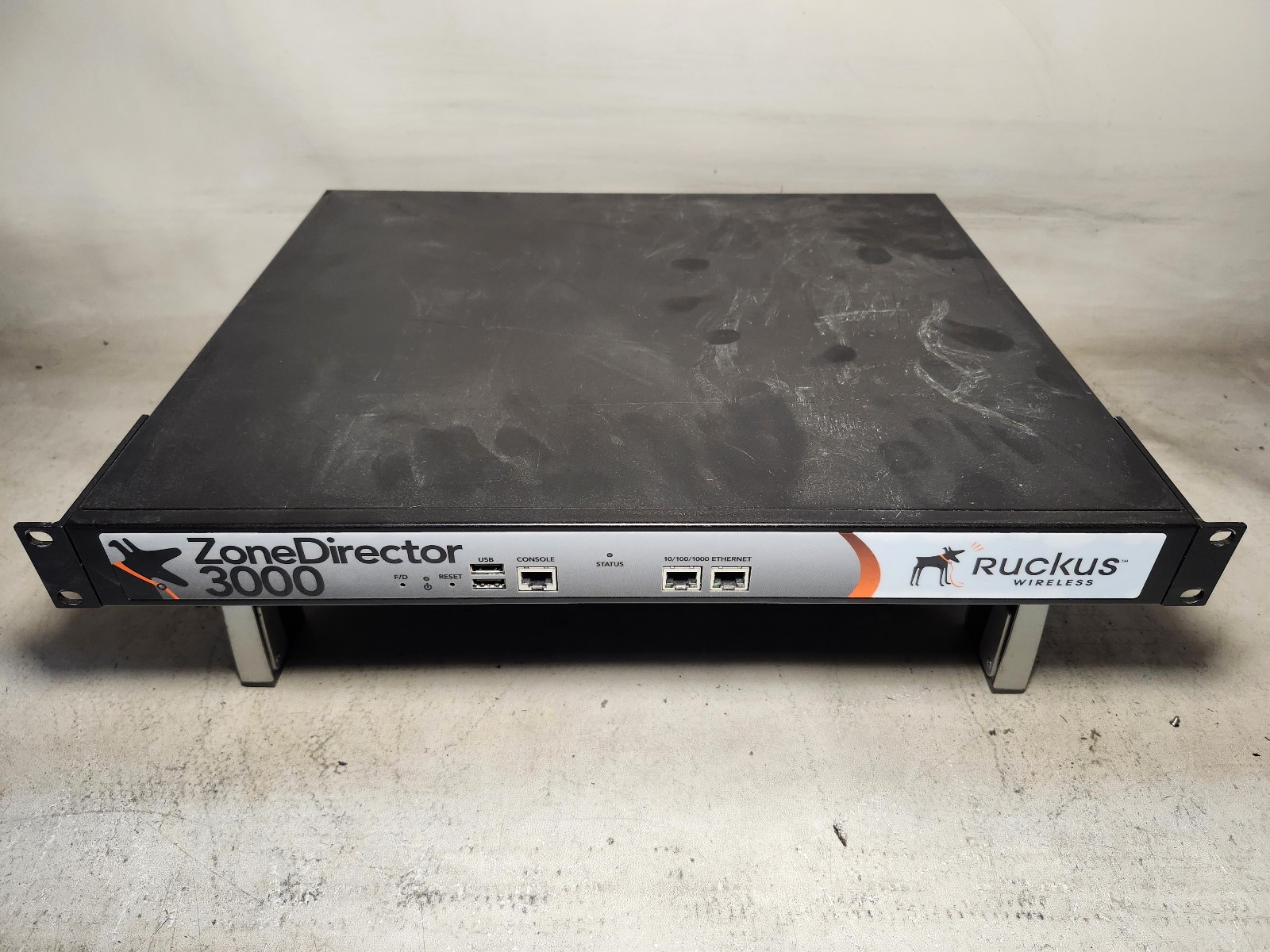 Ruckus Wireless ZoneDirector 3000 ( ZD3000 ) Wireless LAN Controller