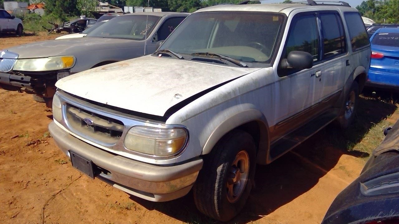 Driver Front Spindle/Knuckle 4 Door Knuckle Fits 98-01 EXPLORER 287912