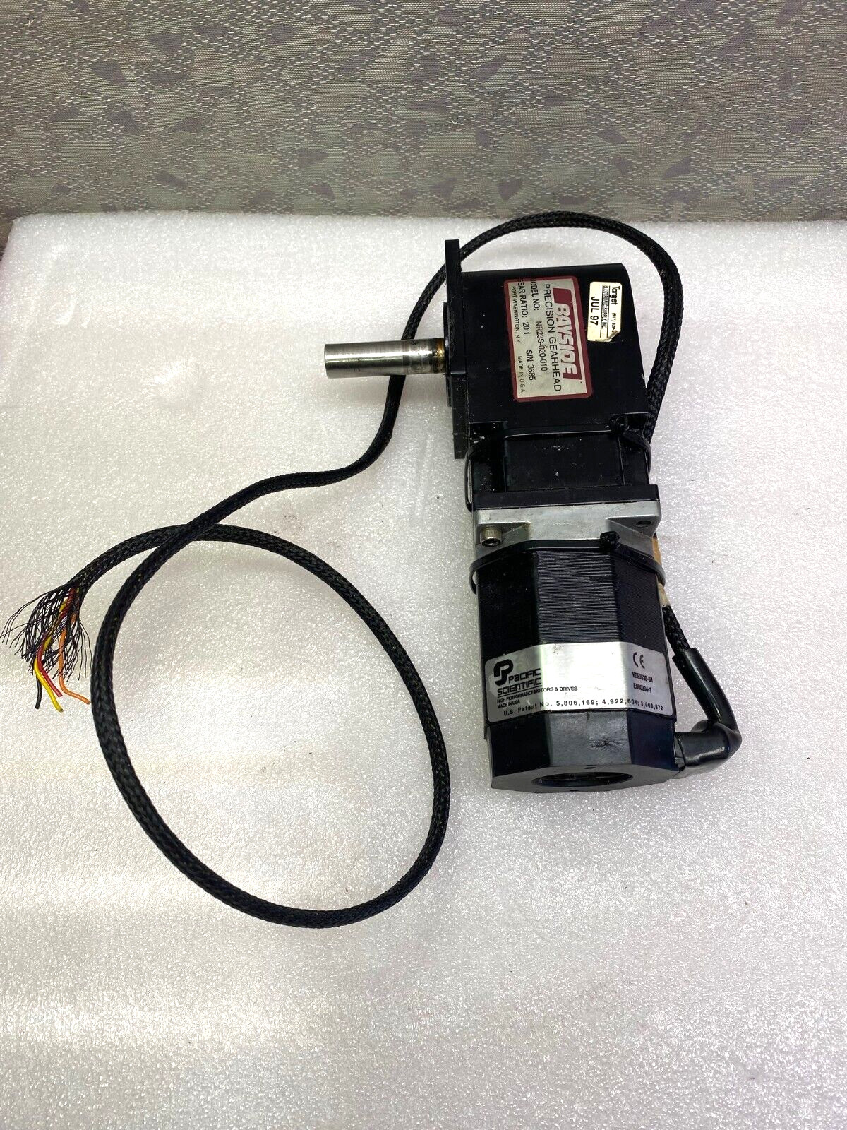 PACIFIC SCIENTIFIC M22NSHS-LNN-NS-02 MOTOR WITH PRECISION GEARHEAD
