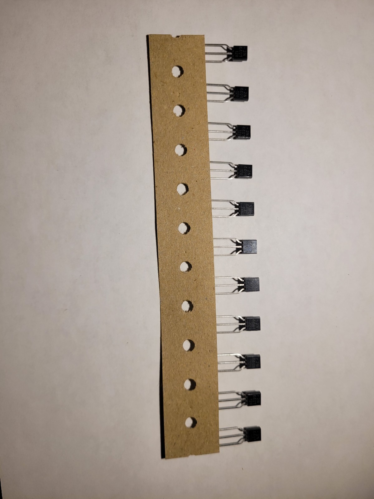 2n4401 transistor, NEW, ON semiconductor, 2000 pcs lot, through hole