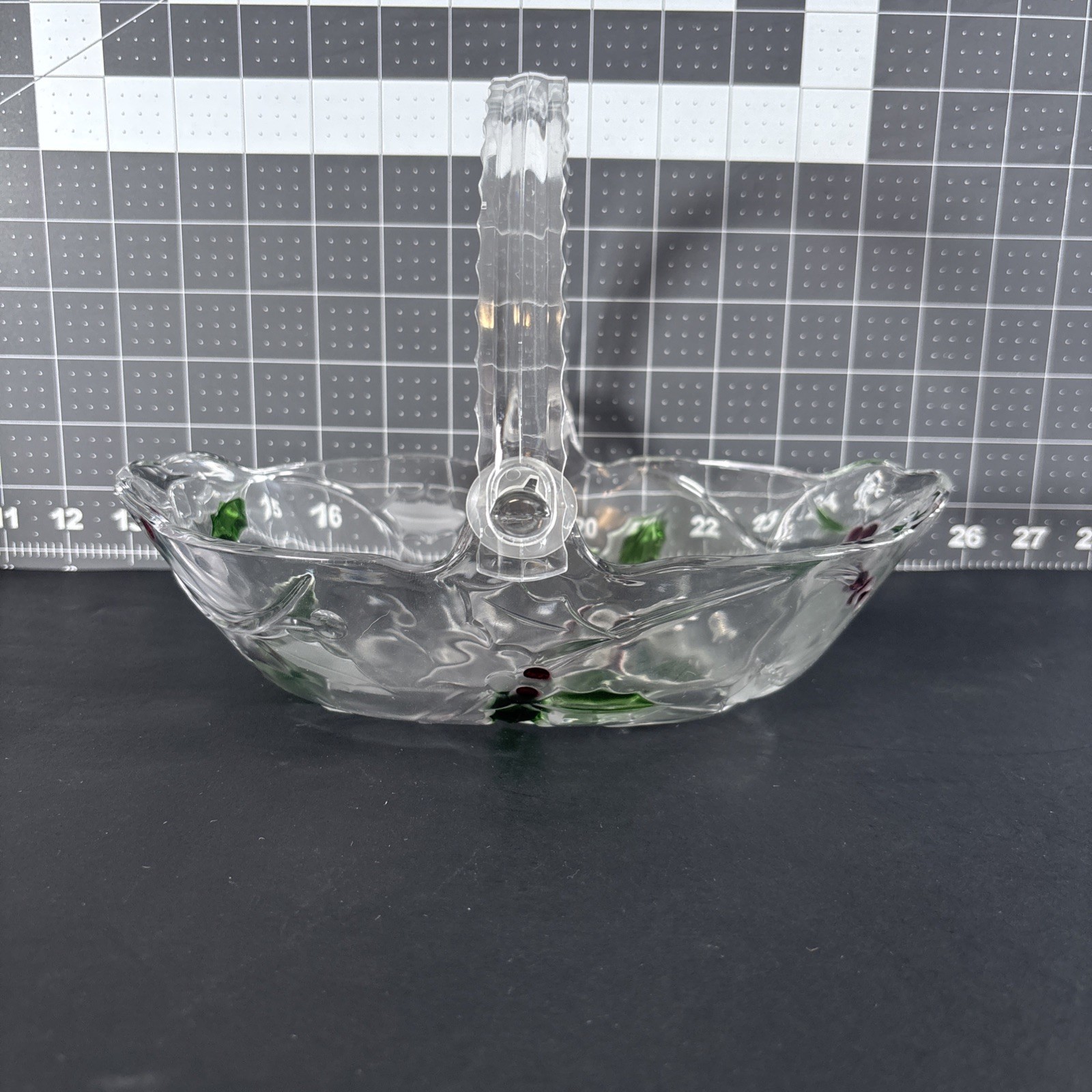 Christmas Holiday Basket Flowers Holly Berries Clear Glass NO MARKINGS 8" x 5"