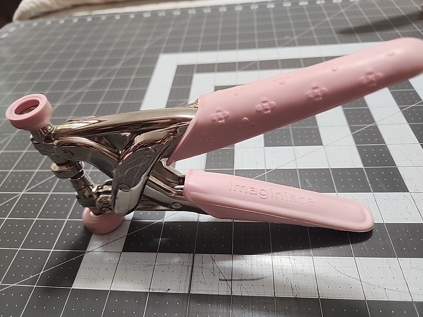 Imaginisce I-Top Punch Tool Brad Maker Pink Handles Scrapbooking Crafts Used