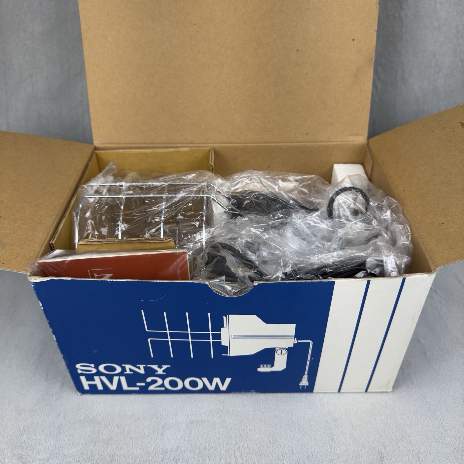 Sony HVL-200W Professional Halogen Studio Video Light 120 volt 200 watt