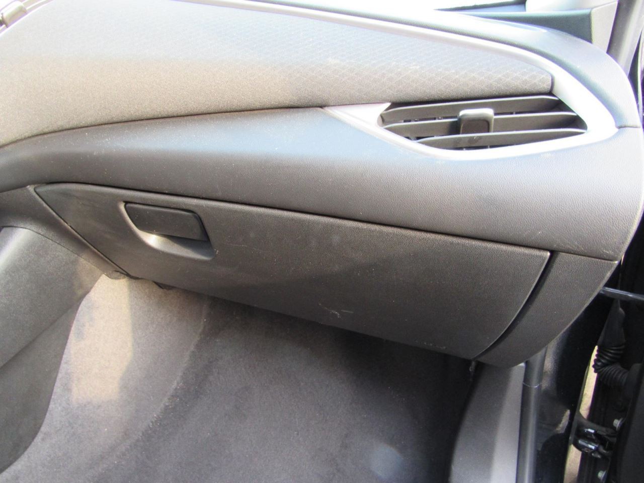 MALIBU    2020 Glove Box 1022333