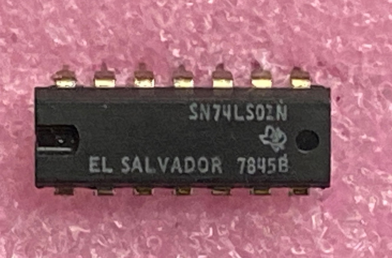 Texas Instruments SN74LS01N quad 2-input POS-NAND open coll Integrated Circuit