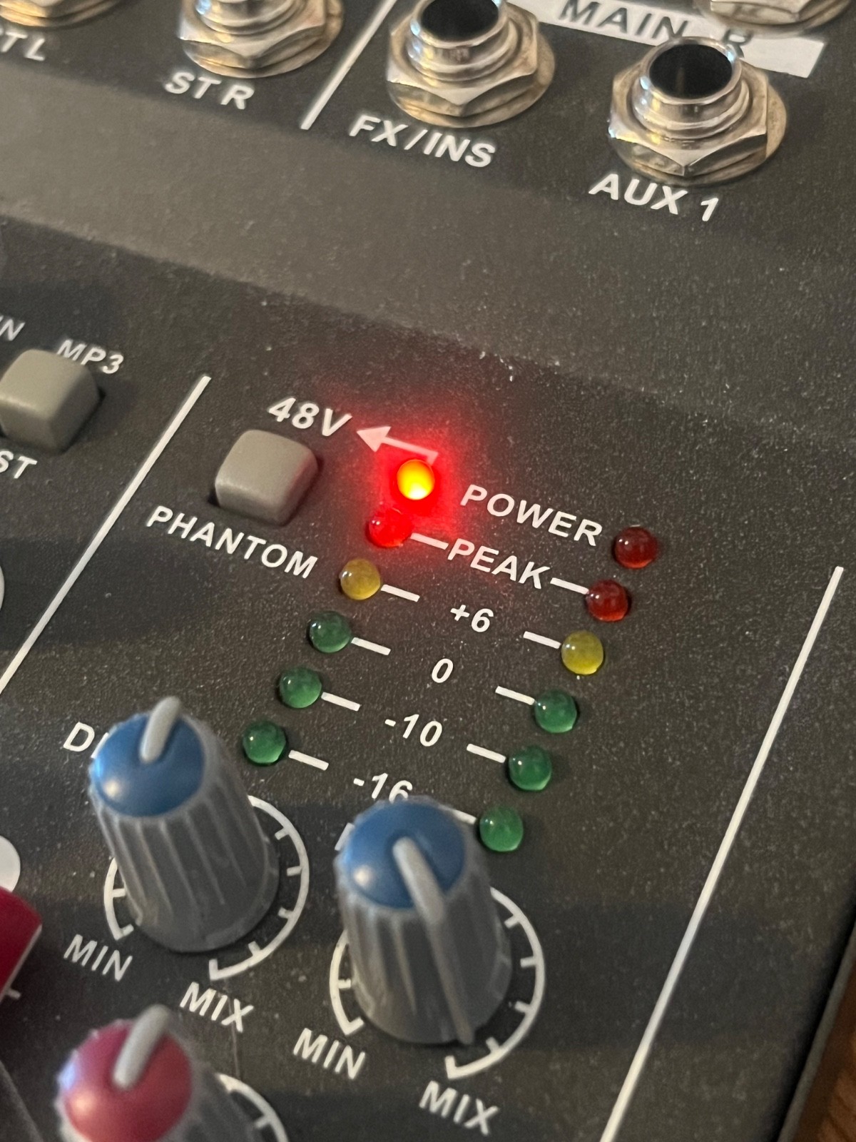 Yaeccc Professional 7 Channel Console Mixer (Effects Processor) Tested Works