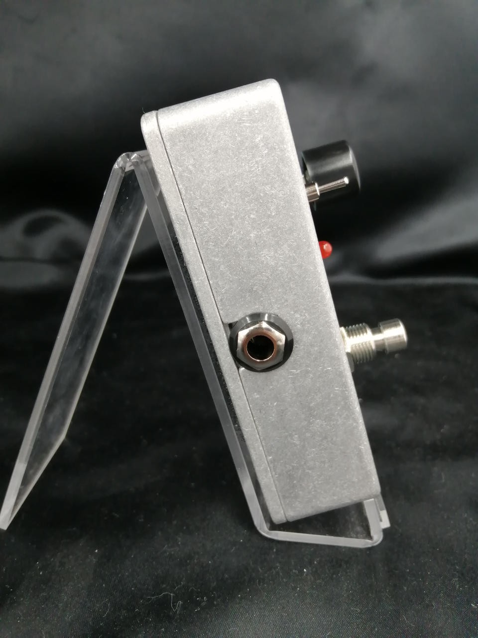 ELECTRO-HARMONIX FREEZE Effect Pedal
