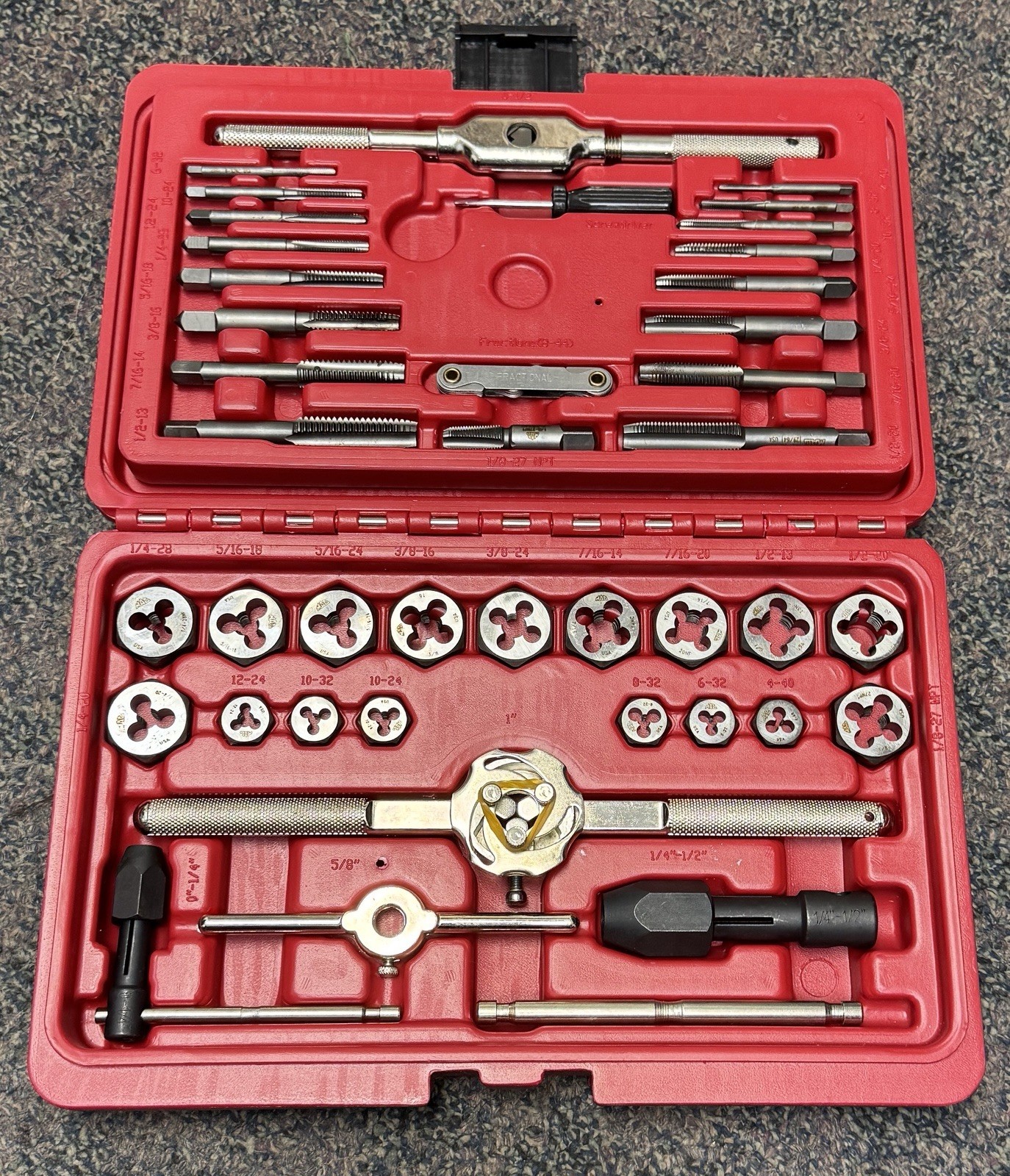 MAC Tools TD41SAES-US 41-PC. SAE Tap and Hex Die Set